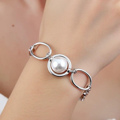 دستبند زنانه طرح حلقه مرواریدی