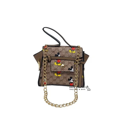 کیف دوشی میکی موس دکمه‌ای