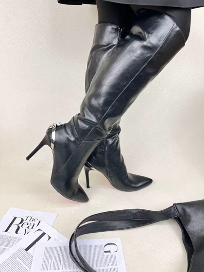بوت زنانه پاشنه‌دار شمشیری کریستین لوبوتین Loboutin heels sword کد 1747 دختر طهرونی