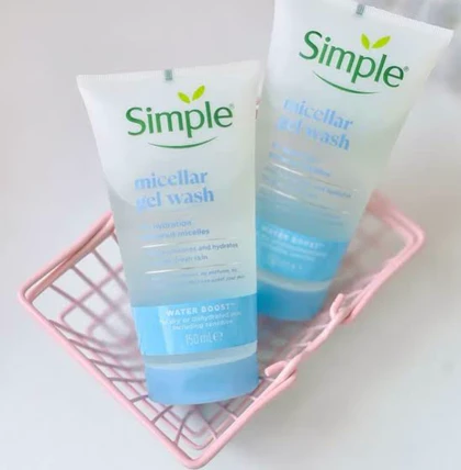 ژل میسلار شوینده صورت سیمپل مدل Water Boost