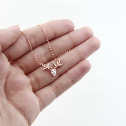 گردنبند دخترانه فانتزی نگین‌دار