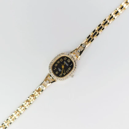 ساعت مچی زنانه مجلسی EHHE نگین‌دار با موتور کوارتز