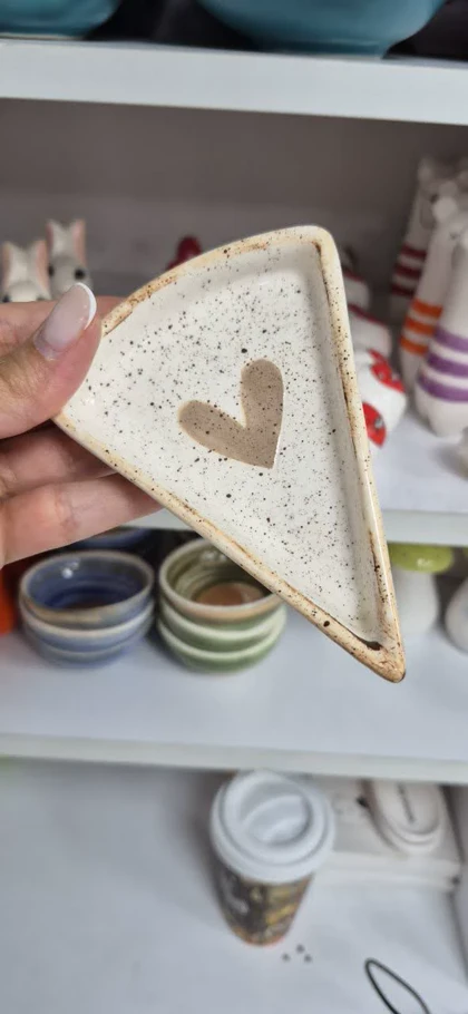 خرما خوری سه گوش سرامیک روستیک