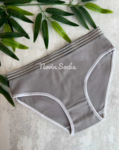 شورت کبریتی ساده XXL ( سایز 40-42) (طرح و رنگ به صورت رندوم ارسال می شود)