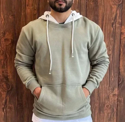 هودی کلاه دار