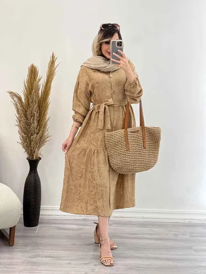 پیراهن بلند چین‌دار