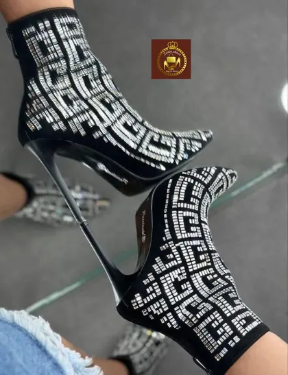 نیم بوت مجلسی زنانه پاشنه‌بلند جیوانچی نگینی