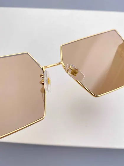 عینک آفتابی فندی مدل FD0864