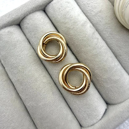 گوشواره درهم تنیده میسیگا