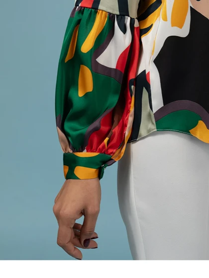 شومیز زنانه ساتن طرحدار مجلسی یقه گره‌ای 30108