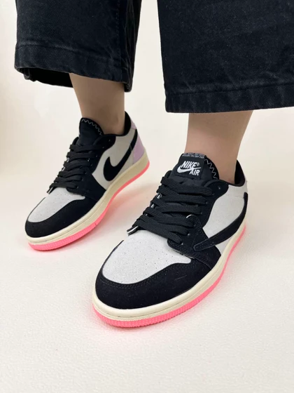 کتانی زنانه ایر جردن وان لو اسکات تراویس نایک AIR jordan 1 | کتانی ونس زنانه ایر جردن وان لو اسکات تراویس نایک AIR jordan 1 low Travis Scott کد 943 کد 351