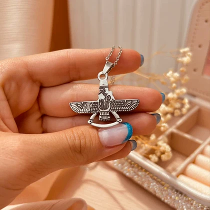 گردنبند فروهر کوروش