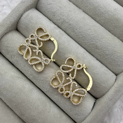 گوشواره طلایی طرح Loewe