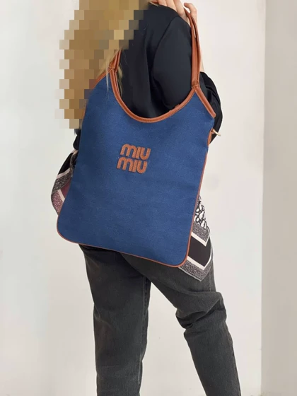 کیف miu miu کد 1306
