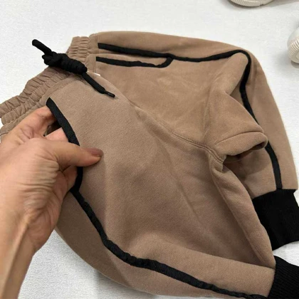 شلوار جاگر دورس لاینردار طرح MM لبخند