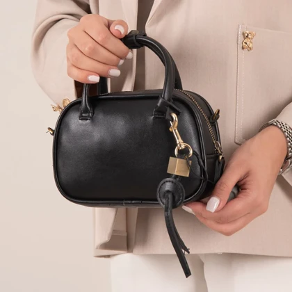 کیف کوچک صندوقی اویزدار ZARA