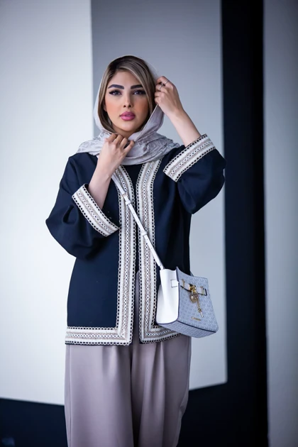 مانتو کرسپو کتی خرجکار کنفی