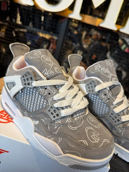 کتانی زنانه جردن4 کاز