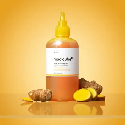 تونر لایه بردار و روشن کننده کوجیک اسید و زردچوبه مدی کیوب MEDICUBE Kojic Acid Turmeric Resurfacing Toner