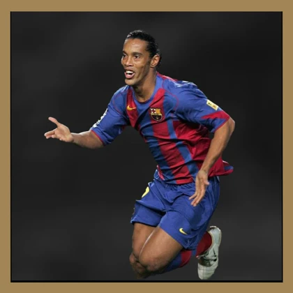 لباس اول بارسلونا 2004-05