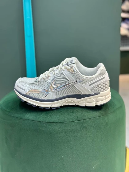 کتانی ویتنامی نایک زوم وومرو 5 Nike Zoom Vomero 5 photon Dust/Chrome