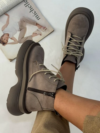 نیم بوت کلارک شیکو 1820