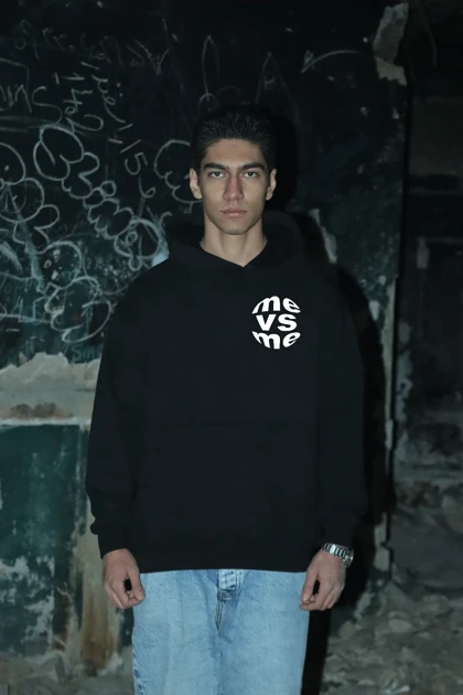 هودی مشکی اسپرت طرح نوشته Me vs Me - فواصل
