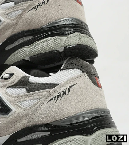کفش کتانی کرم سفید NEW BALANCE 990