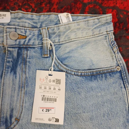 شلوار جین نیم بگ بدون جنسیت pull & bear کد 381