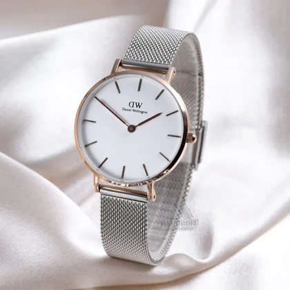 ساعت زنانه دنیل ولینگتون Daniel Wellington 00117SRGW