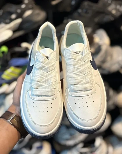 کتانی زنانه ایرفورس سفید سرمه ای