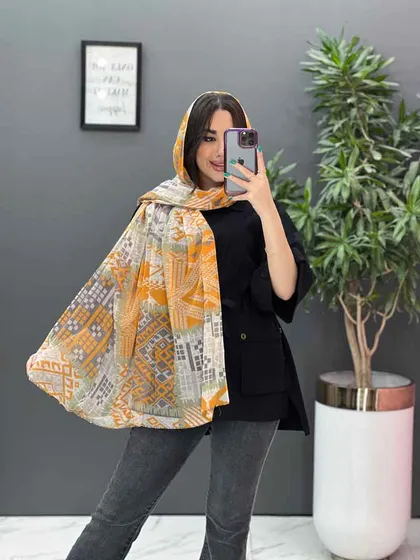 شال حریرنخ طرح لوزی و مربع