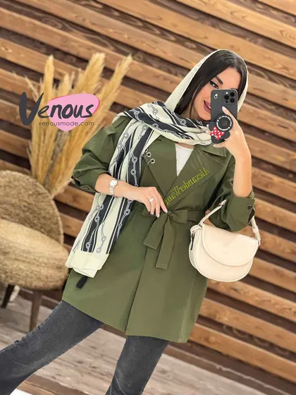 مانتو داکرون یقه پیرسینگ