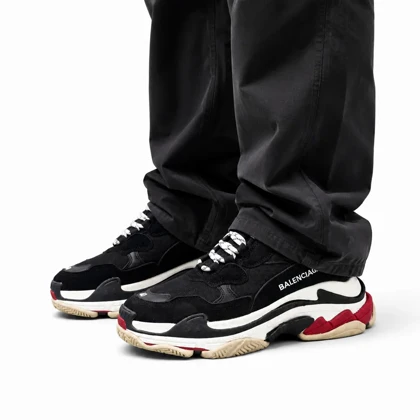 کتانی خارجی مردانه مدل بالنسیاگا تریپل اس رنگ مشکی Balenciaga Triple S (مستر کوالیتی)