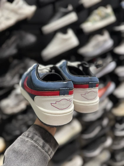 کتانی مردانه جردن وان سرمه ای قرمز