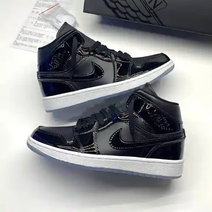 کفش نایک ایر جردن وان ساق‌دار ورنی اسپیس جم مشکی سفید Nike Air Jordan 1 High Space Jam Black White