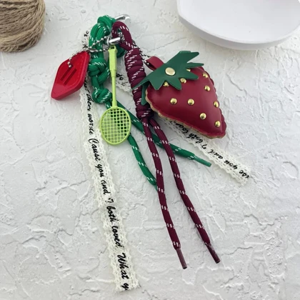 آویز کیف توت فرنگی شیک و فانتزی چارم بگ