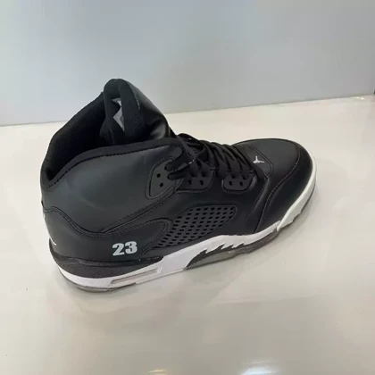 کفش بسکتبالی نایک جردن 5 Jordan مشکی زیر سفید