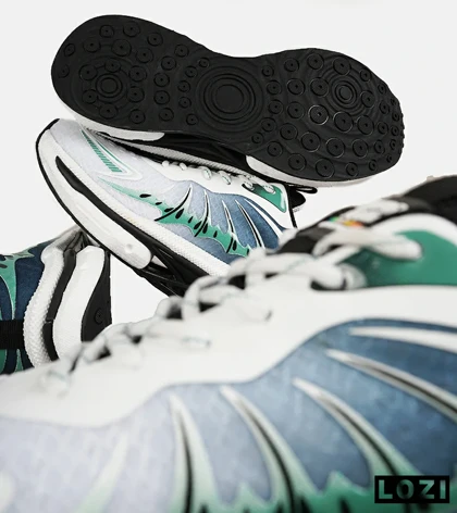 کفش کتانی سفید سبز آبی Saucony Revolution