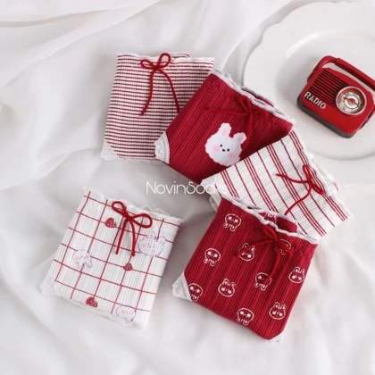 شورت های استوک سایز S ( محصول کاملا سالم است-طرح رندوم ارسال می شود)