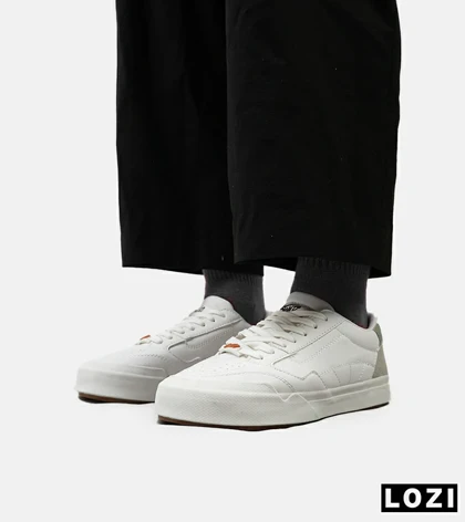کفش اسنیکرزمردانه سفید PULL& BEAR