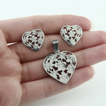 نیم ست بدون زنجیر مدل قلب و گل