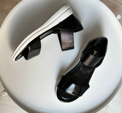 کفش صندل زنانه مدل Stradivarius Sandal - SDs63