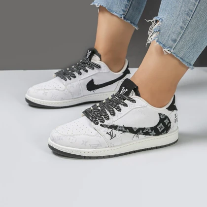 کفش کتانی زنانه و دخترانه مدل نایک ترویس NIKE TRAVIS رنگ سفید مشکی کد M31502