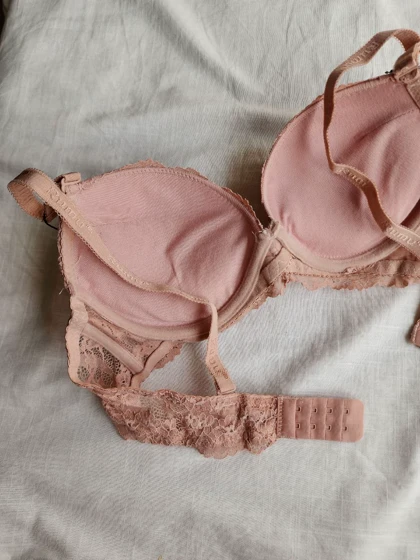 سوتین تک تمام دانتل اسفنجی وارداتی RUMU کد: 3216