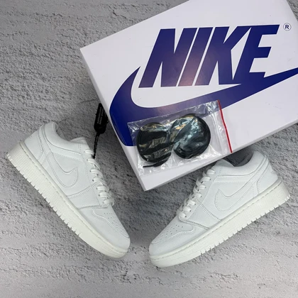 نایک ایر جردن 1 سفید (Nike Air Jordan 1 Low White) کد 2332