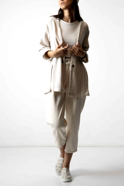 مانتو پایین گرد چاک‌دار