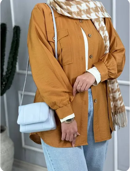 شومیز دکمه چوبی
