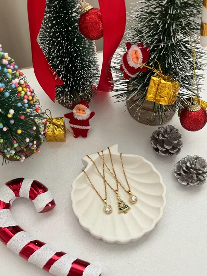 گردنبند وارداتی طرح کریسمسی