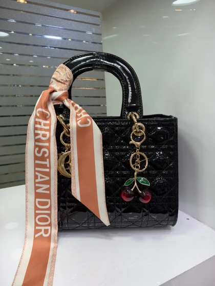 کیف زنانه دوشی و دستی لیدی دیور